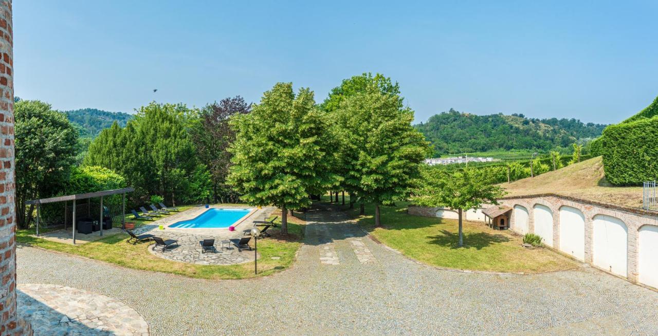 Villa Cornelia , Entire Villa With Private Pool Corneliano d'Alba Exterior foto