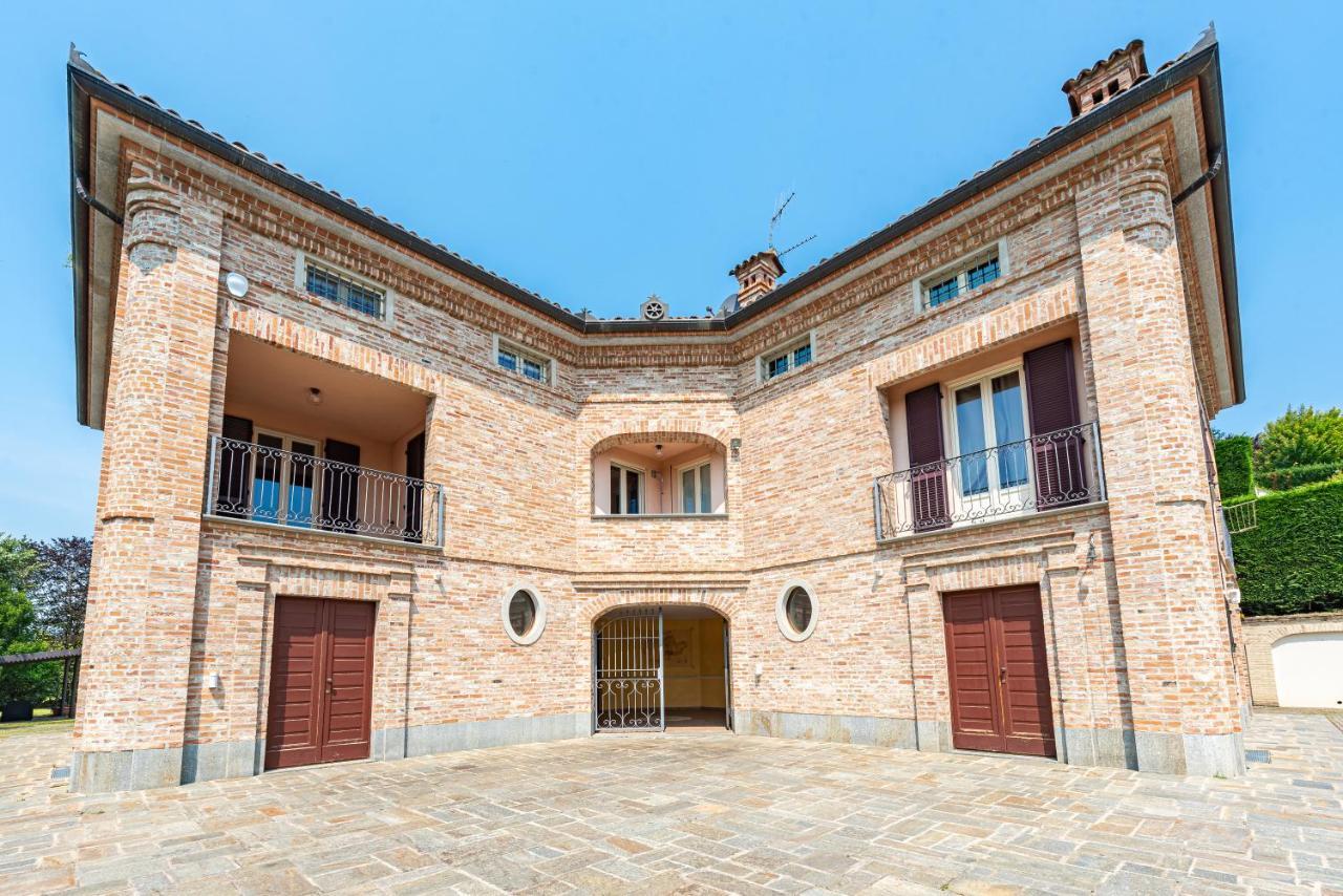 Villa Cornelia , Entire Villa With Private Pool Corneliano d'Alba Exterior foto