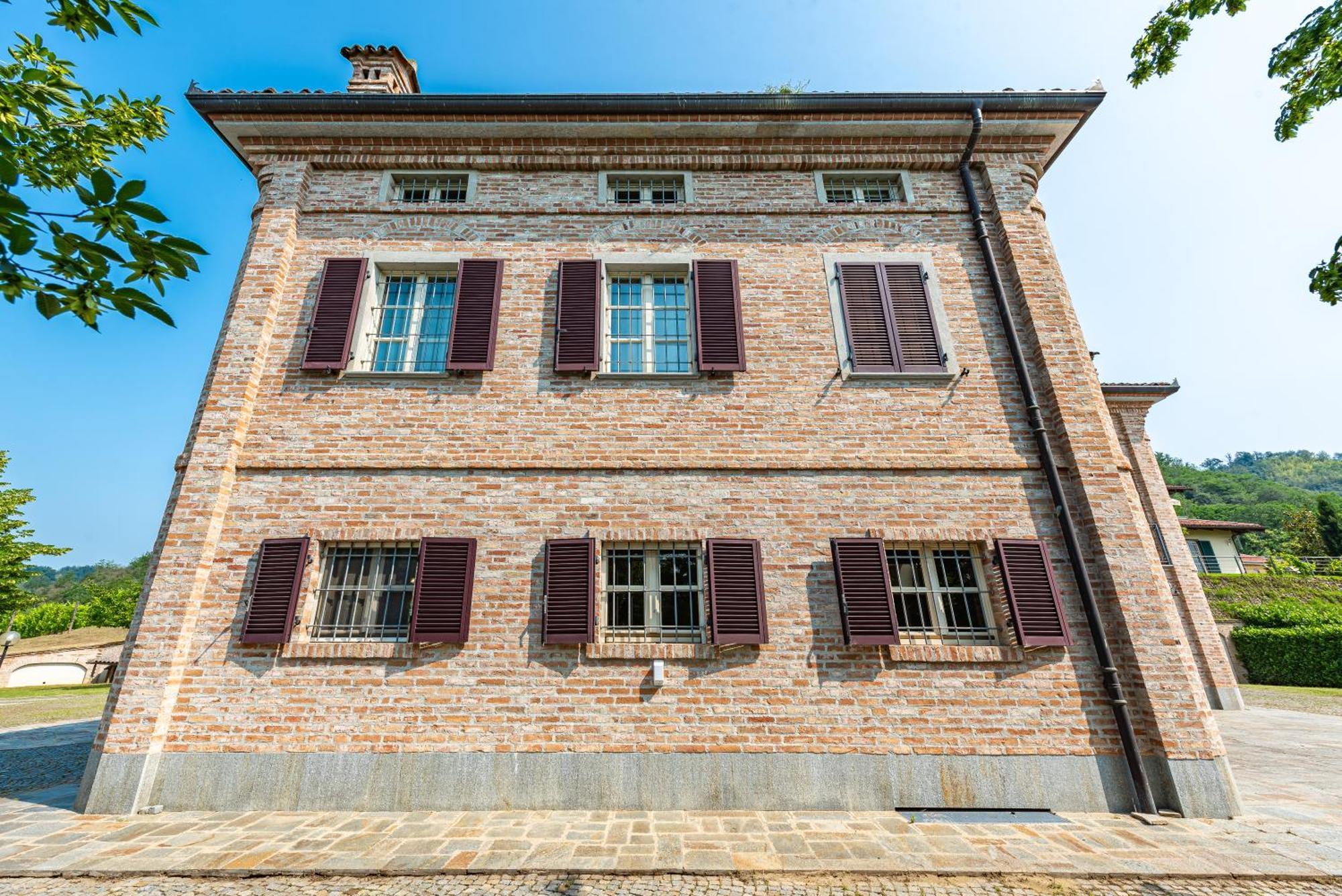 Villa Cornelia , Entire Villa With Private Pool Corneliano d'Alba Exterior foto